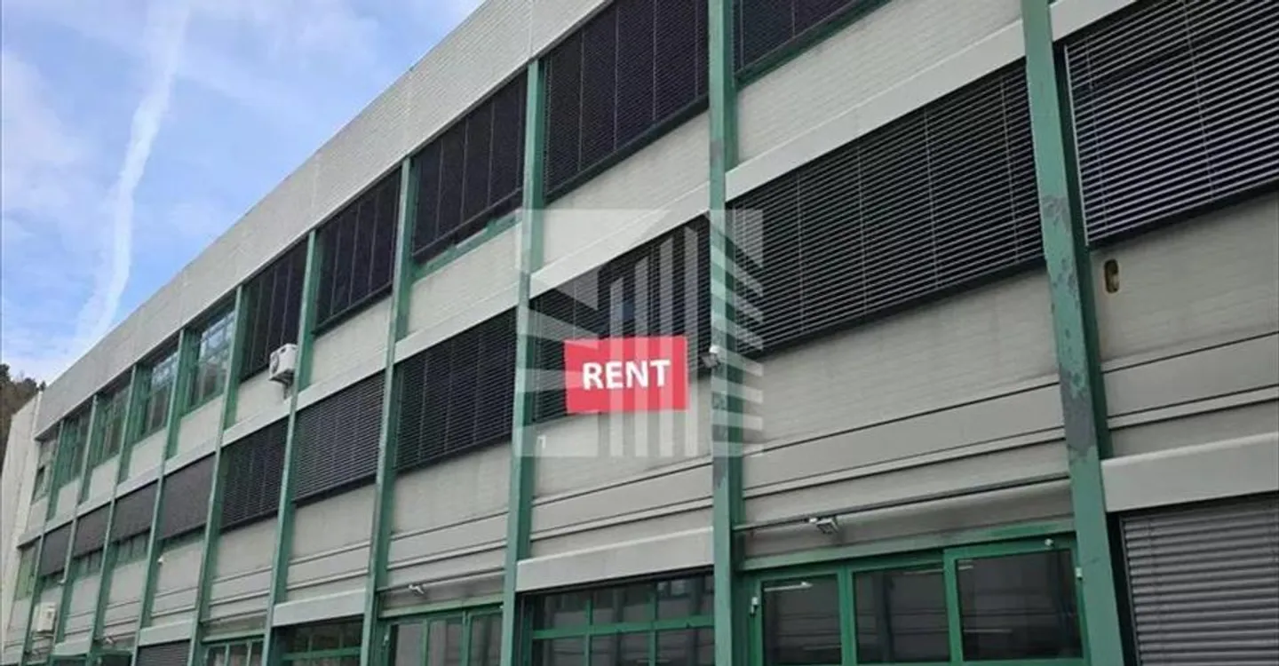 Immeuble mixte à louer - Photo 2 sur 16