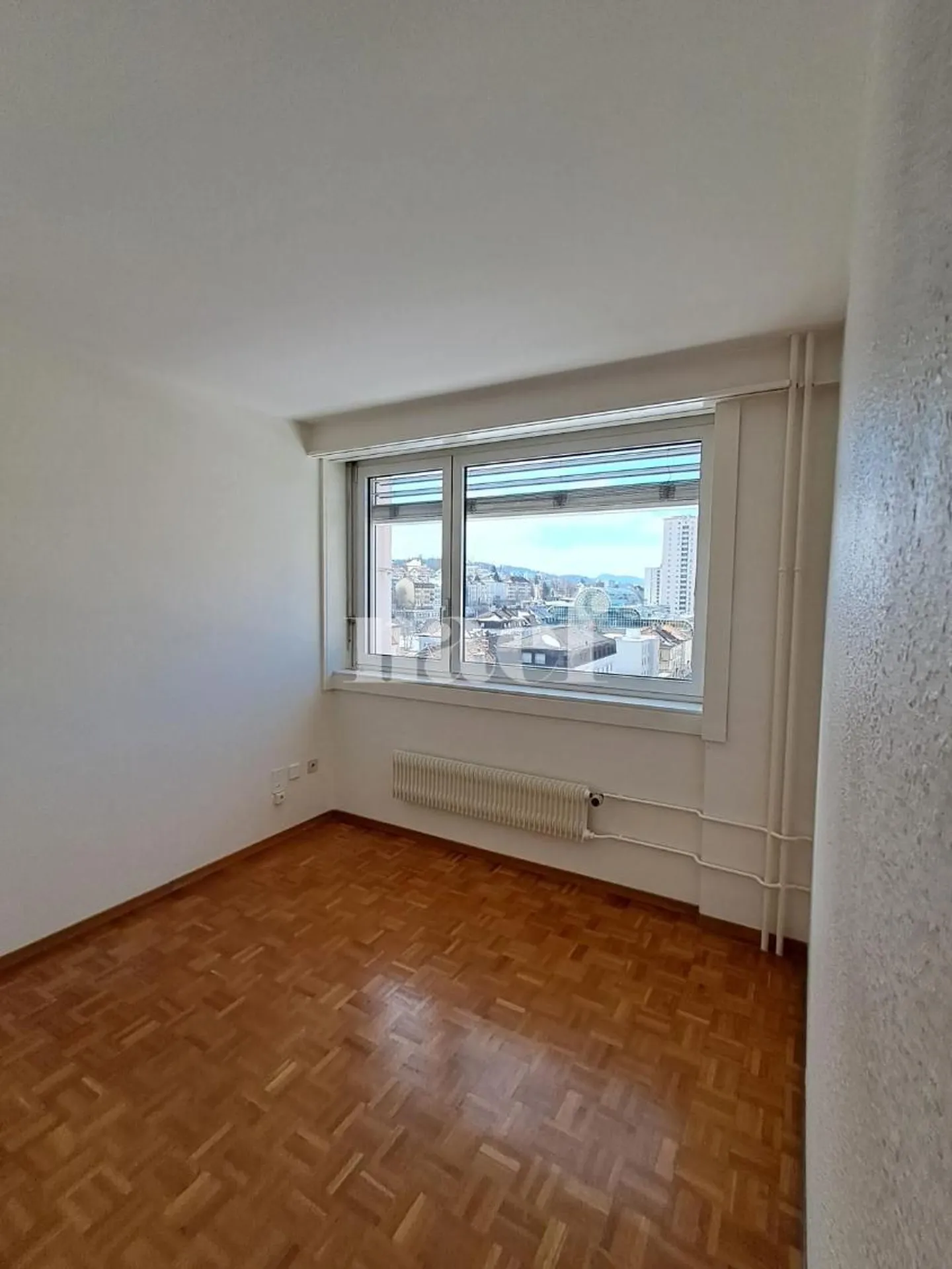 36 m2 commercial space on the 8th floor with elevator - Photo 3 of 8