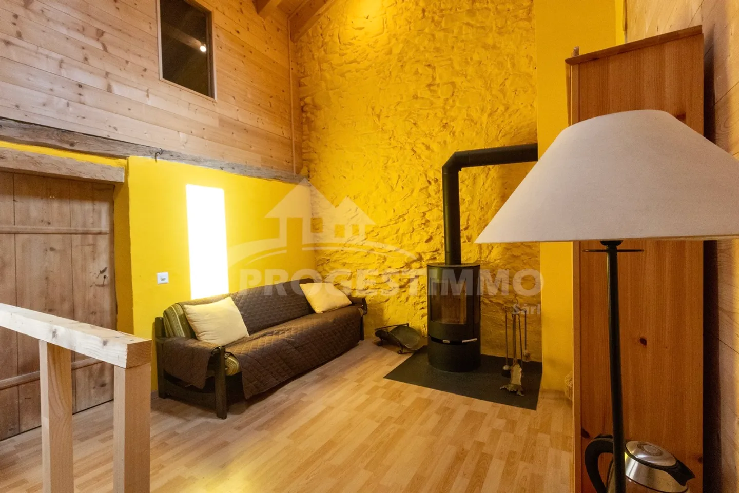 CHARM UND AUTHENTIZITÄT: HAUS MIT SCHEUNE - Photo 1 sur 13