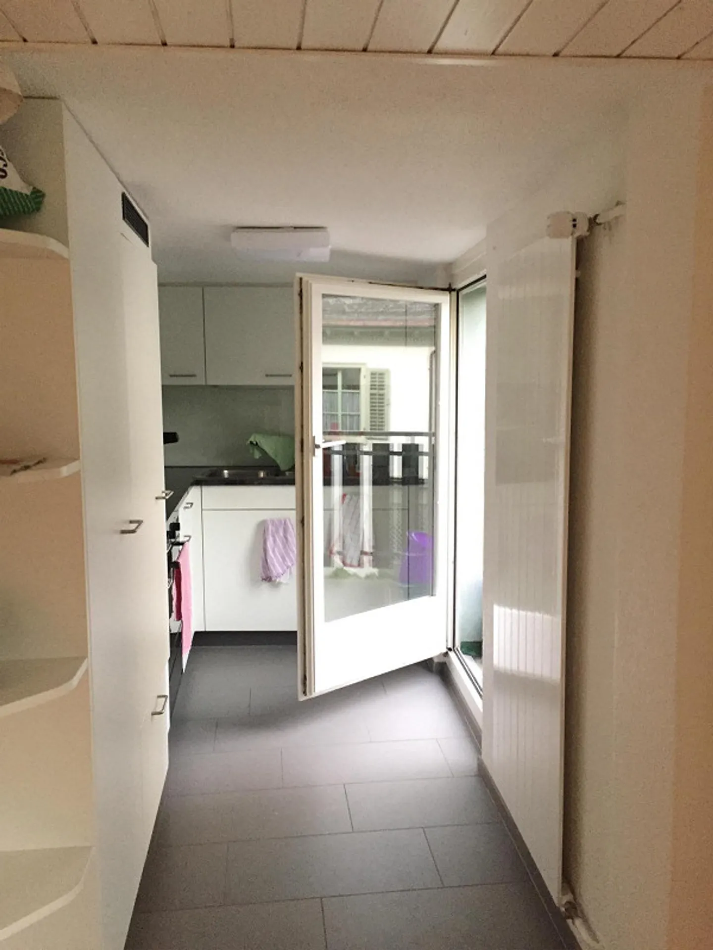 Ampio appartamento di 4.5 stanze in affitto - Foto 8 di 11