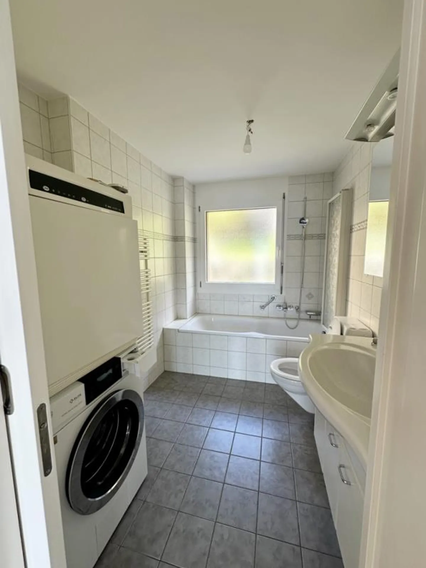 Atemberaubende Wohnung mit Seeblick - Foto 7 von 12