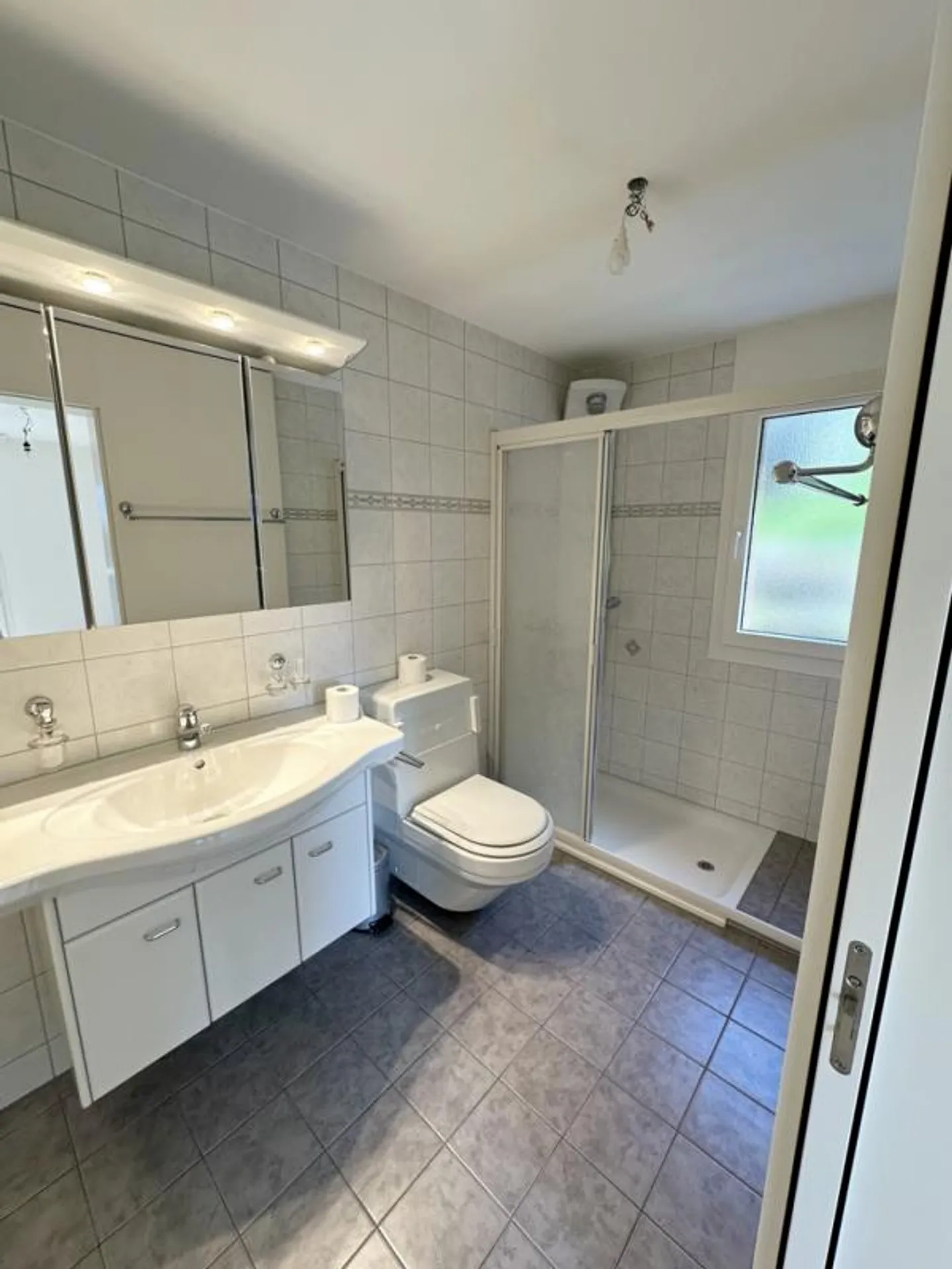 Atemberaubende Wohnung mit Seeblick - Foto 8 von 12