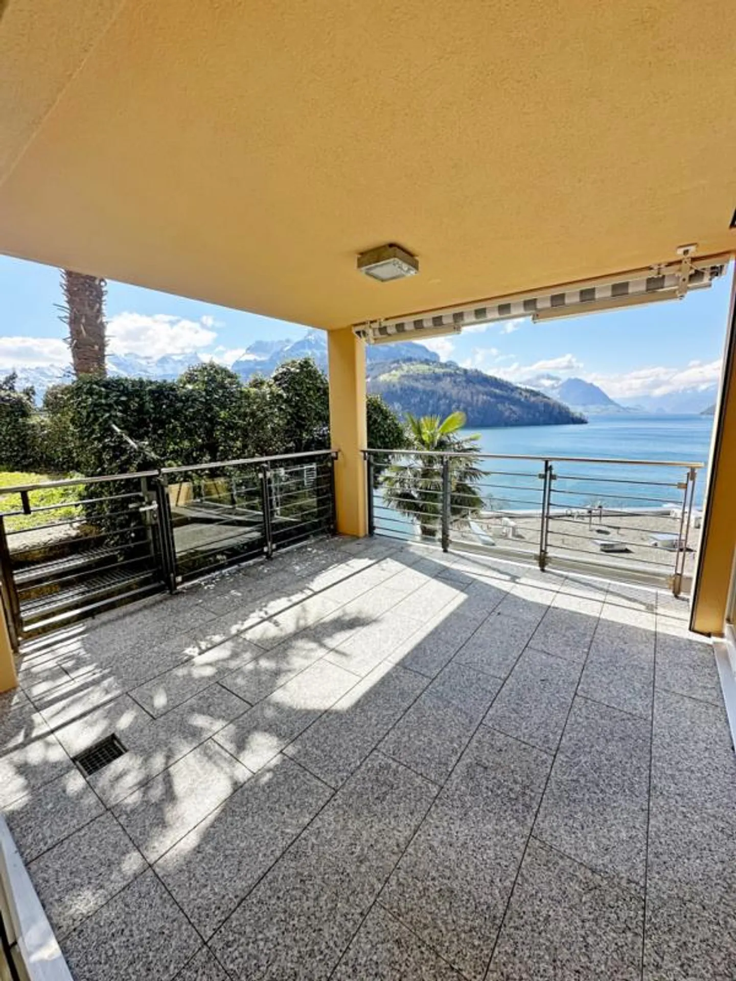 Atemberaubende Wohnung mit Seeblick - Foto 12 von 12