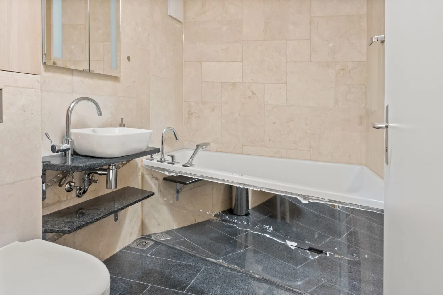 Stilvolle Maisonette mit Terrasse - Foto 11 von 11