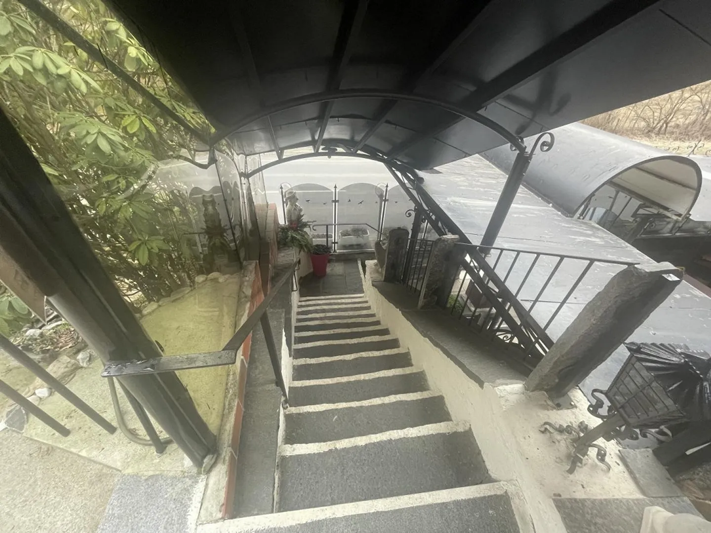 Ristorante grotta con terrazze estive e rustico ristrutturato di 5 camere - Foto 16 di 36