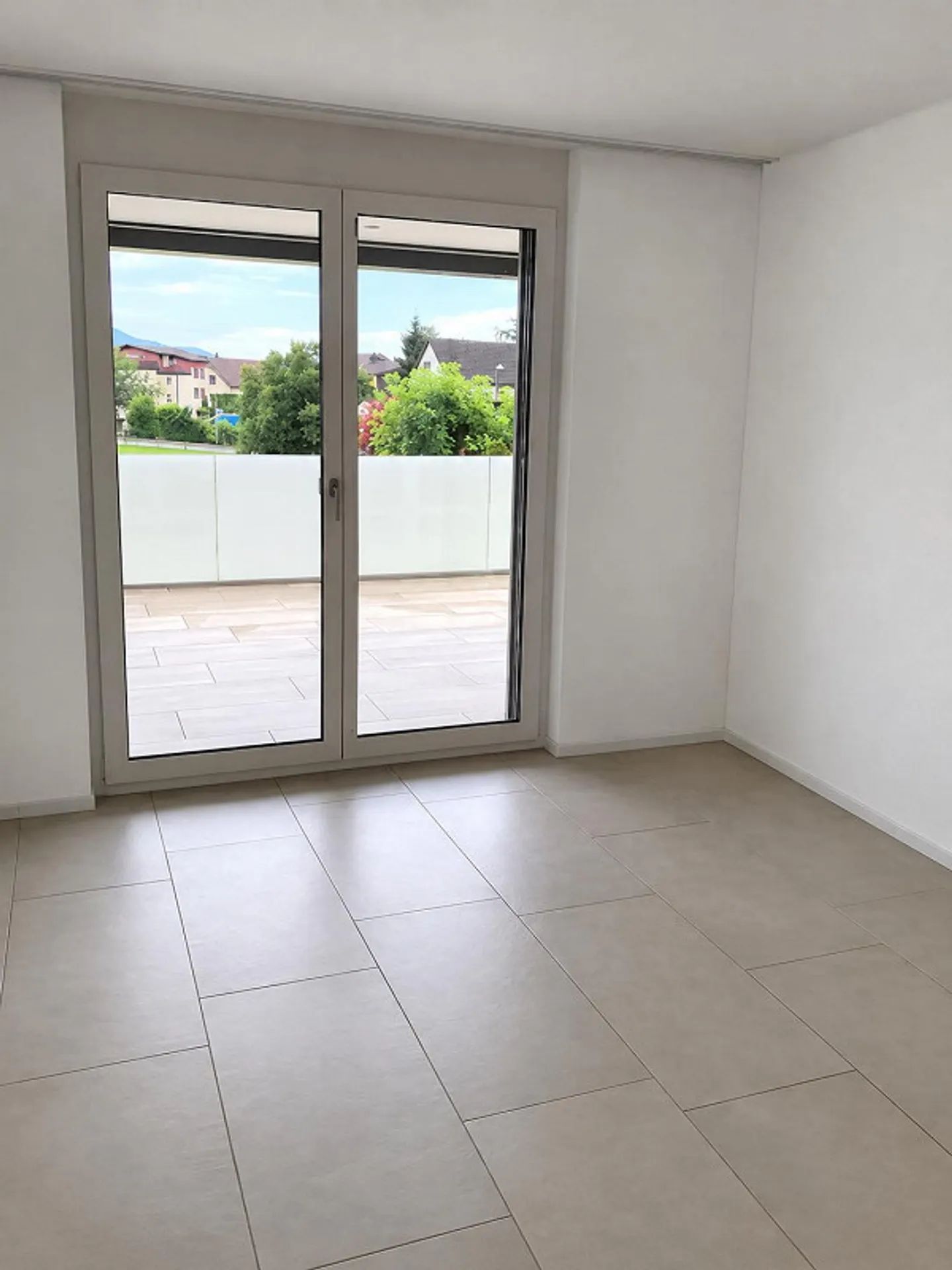 Modernes Apartment mit Seesicht - Foto 11 von 14