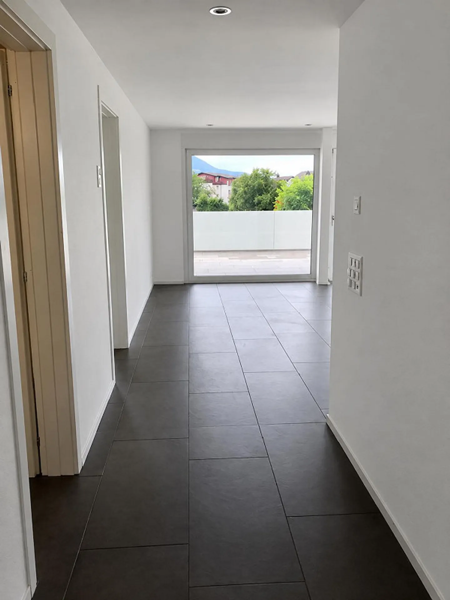 Modernes Apartment mit Seesicht - Foto 12 von 14