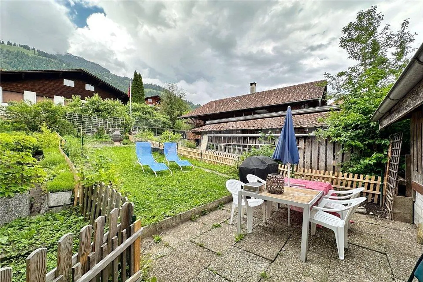 Vivere con carattere - Maisonette elegante di 5,5 stanze in stile Simmental + studio - Foto 12 di 13