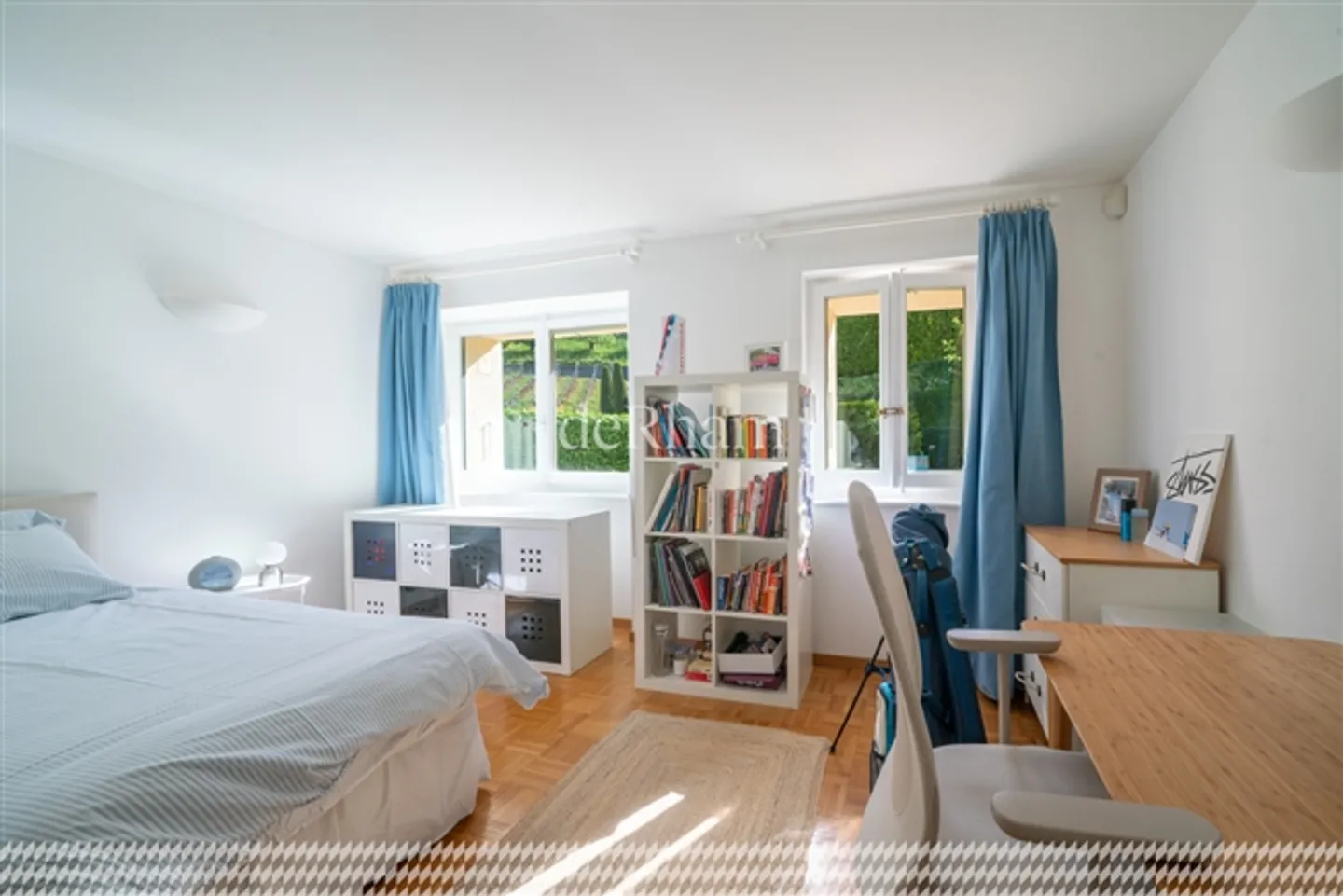 Charming Winemaker's House
In the Heart of the Vineyards
View of Lake Geneva - Photo 18 of 20