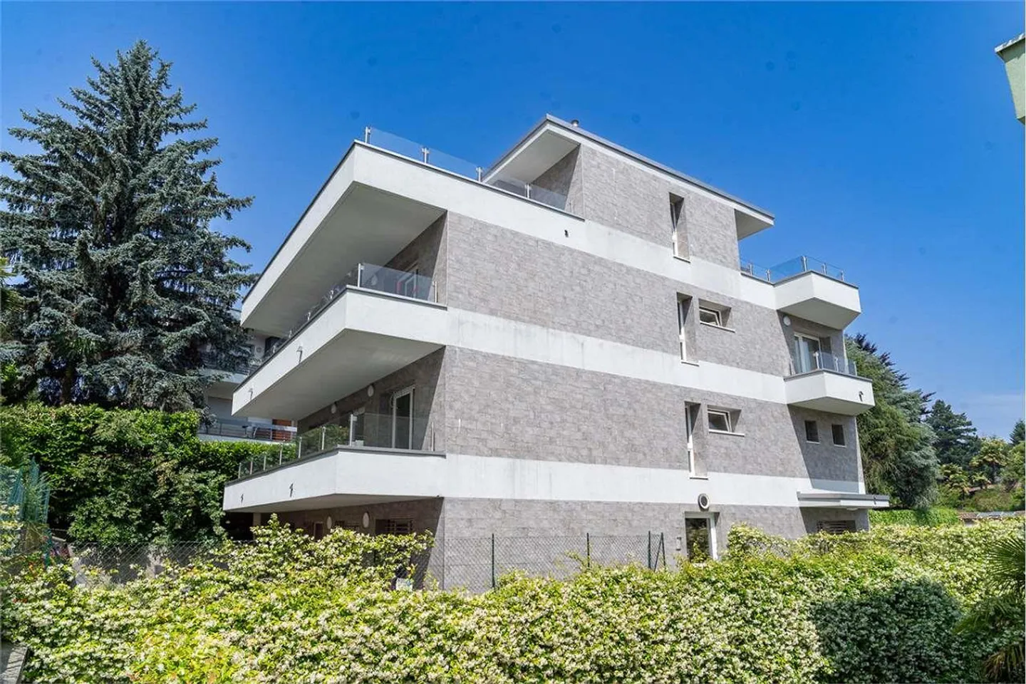 Elegante appartamento di 3,5 locali a Gentilino - Foto 2 di 10