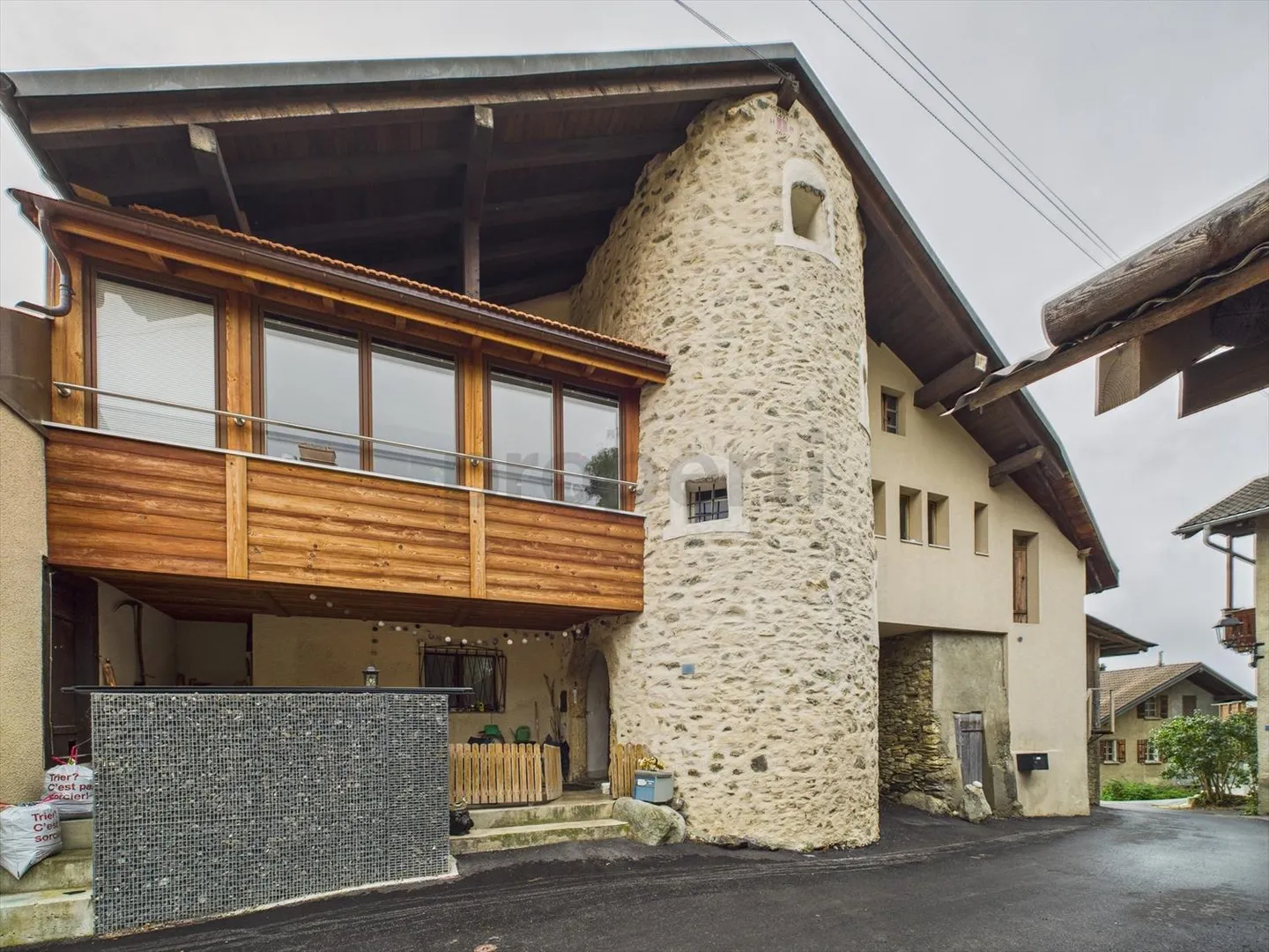 «Immeuble multifamiliale avec potentiel de développement à Savièse (VS)» - Photo 1 sur 13
