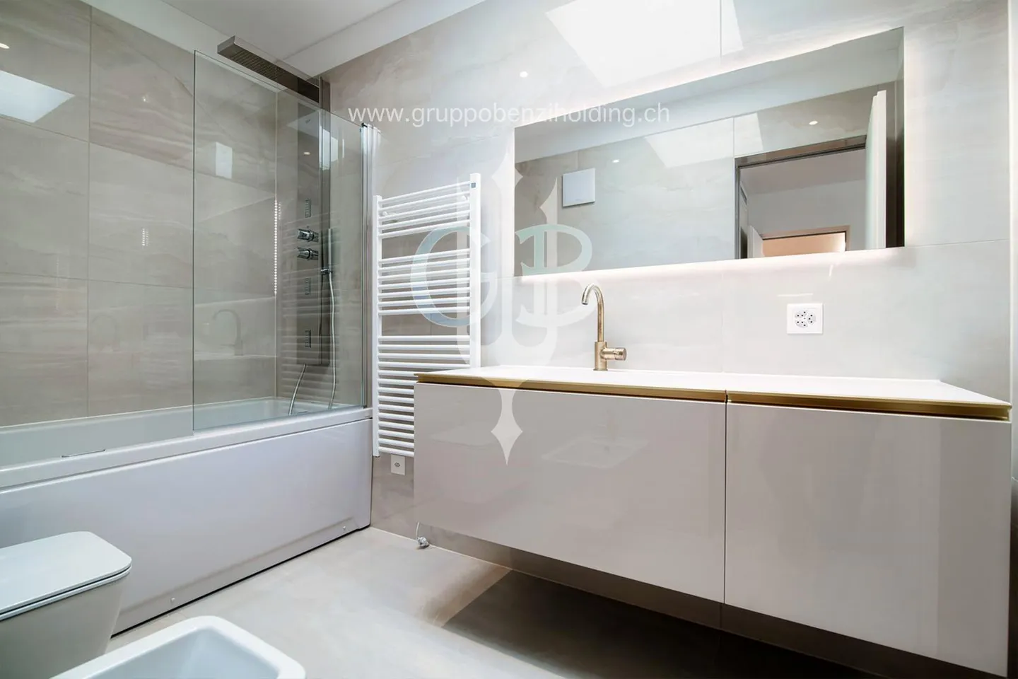DIRECTLY FROM THE PROMOTER - New construction facing the lake in Riva Paradiso. - Photo 9 of 15