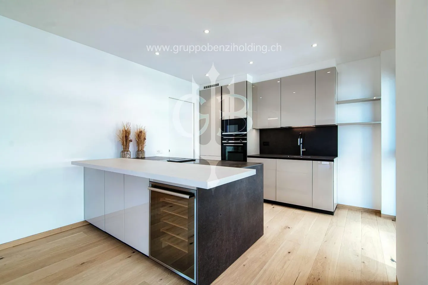 DIRECTLY FROM THE PROMOTER - New construction facing the lake in Riva Paradiso. - Photo 14 of 15