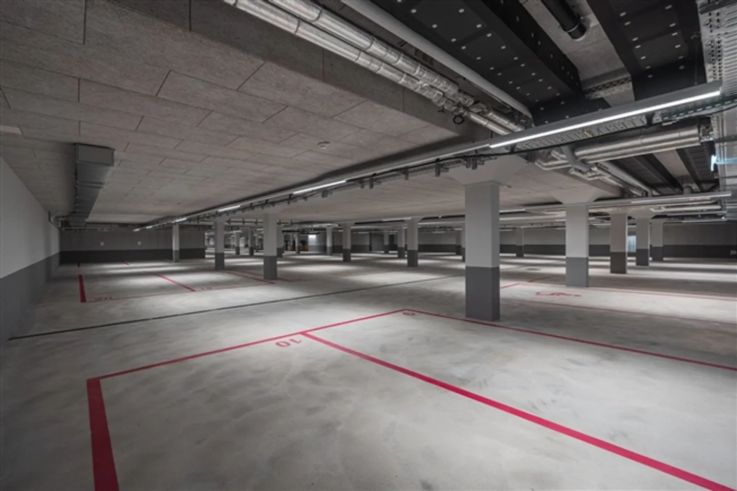 First rental of attractive commercial spaces CAMPUS / Parking available - Photo 10 of 10