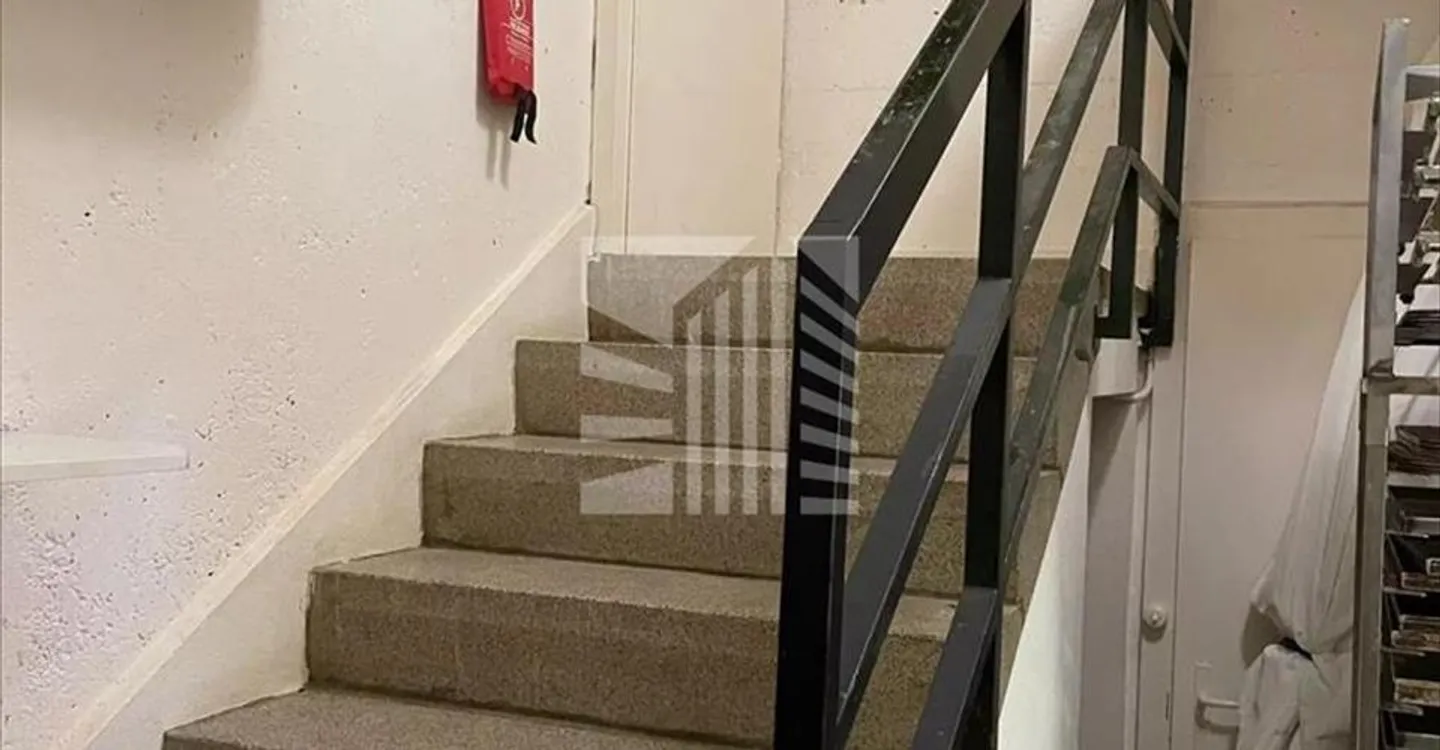 Edificio ad uso misto in affitto - Foto 4 di 9