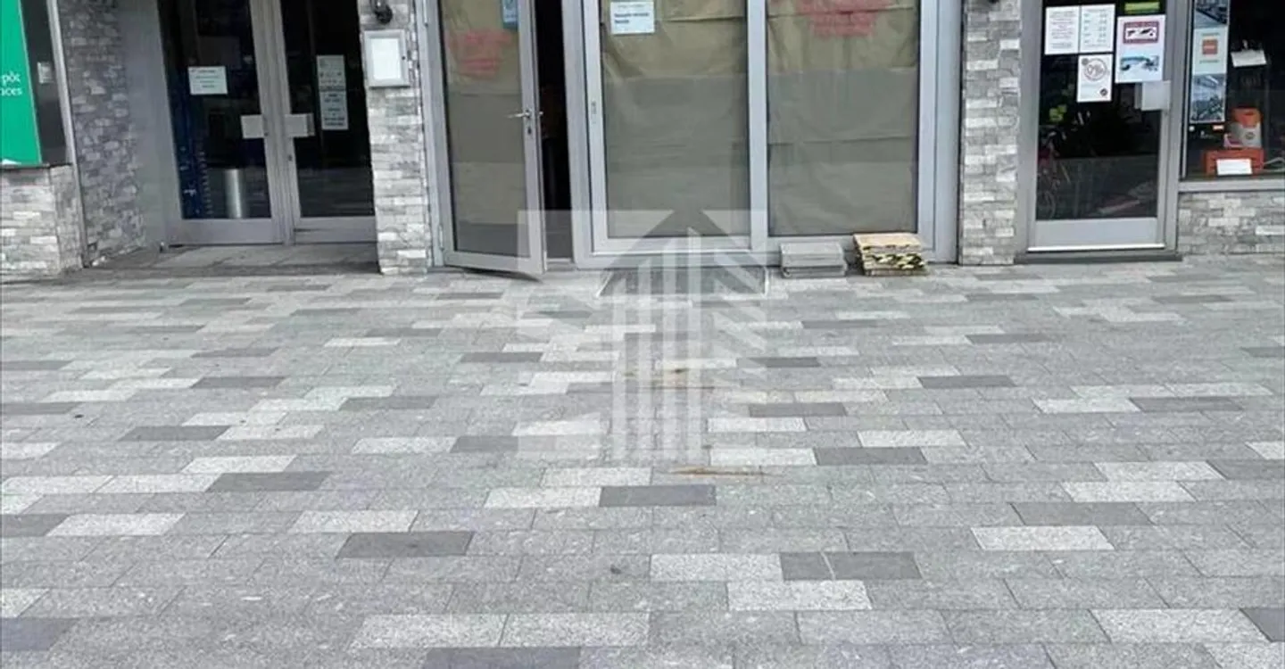 Edificio ad uso misto in affitto - Foto 1 di 9