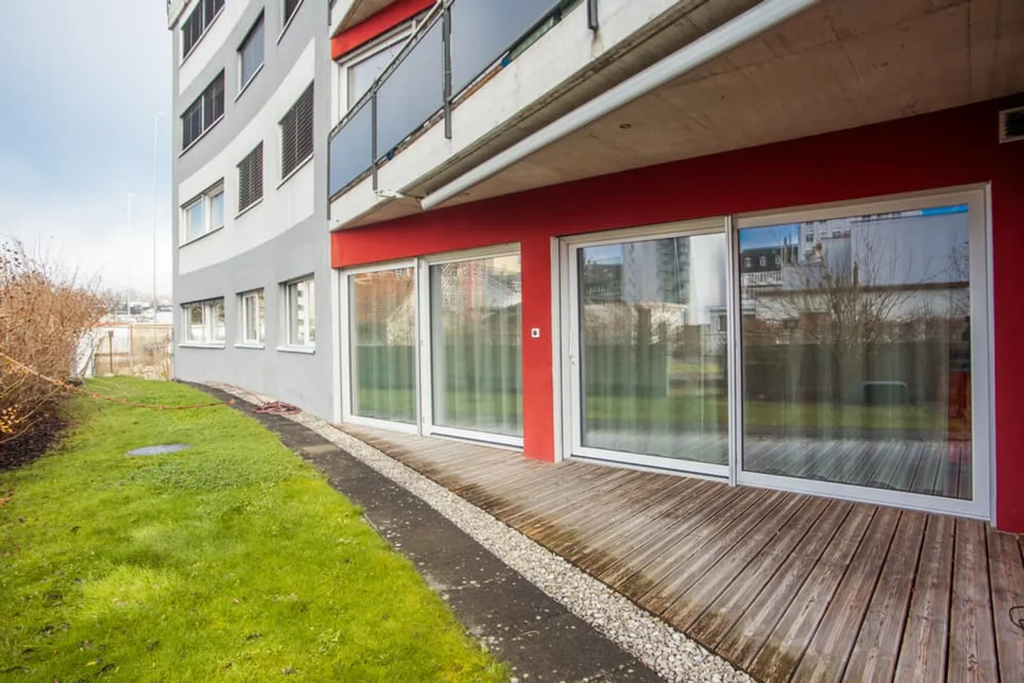 Appartamento loft di 3,5 locali con giardino - Foto 3 di 12