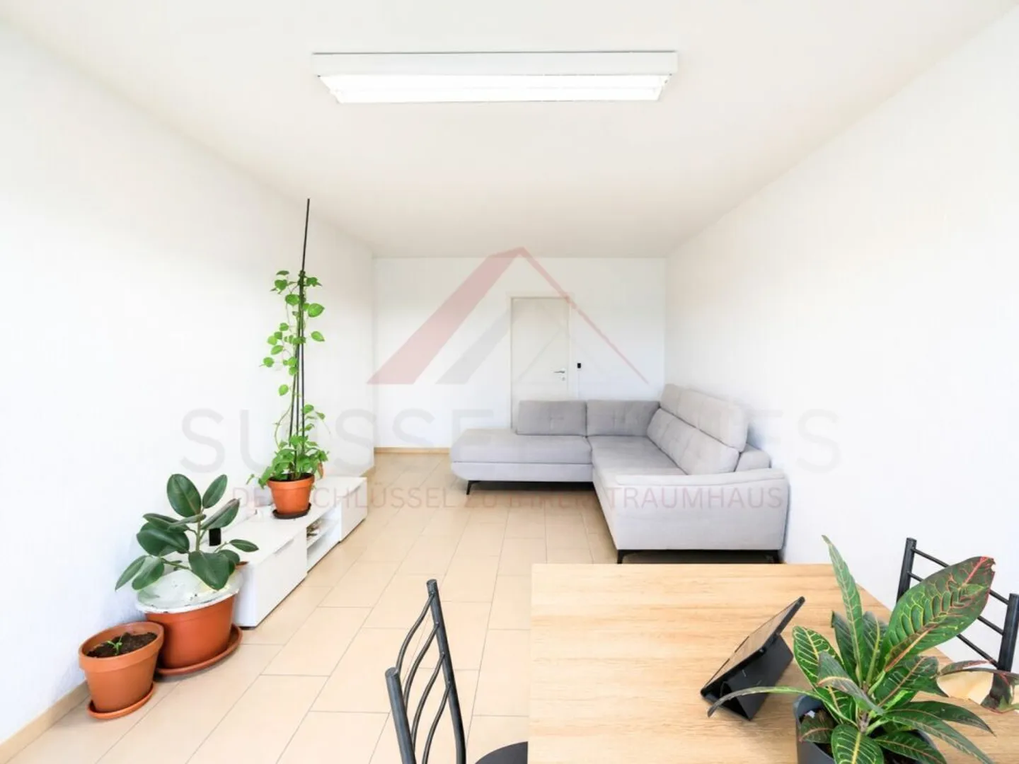 Perfect for Families - 4.5 Room Apartment with Balcony and Playground at the Door - Photo 3 of 13