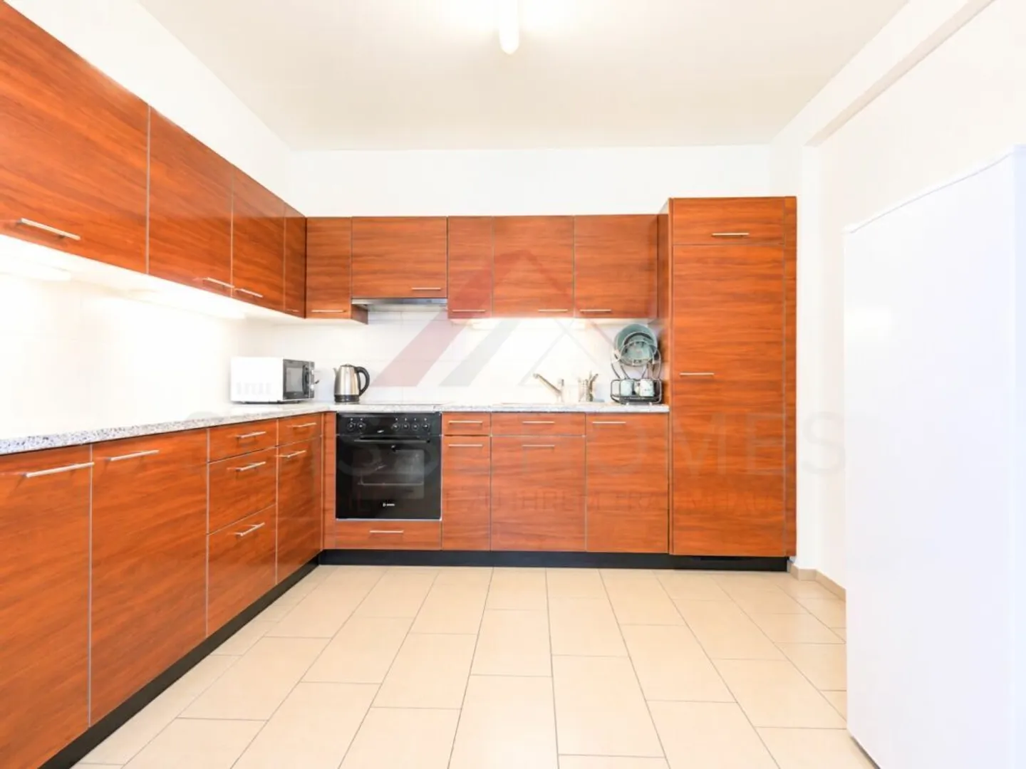 Perfect for Families - 4.5 Room Apartment with Balcony and Playground at the Door - Photo 4 of 13