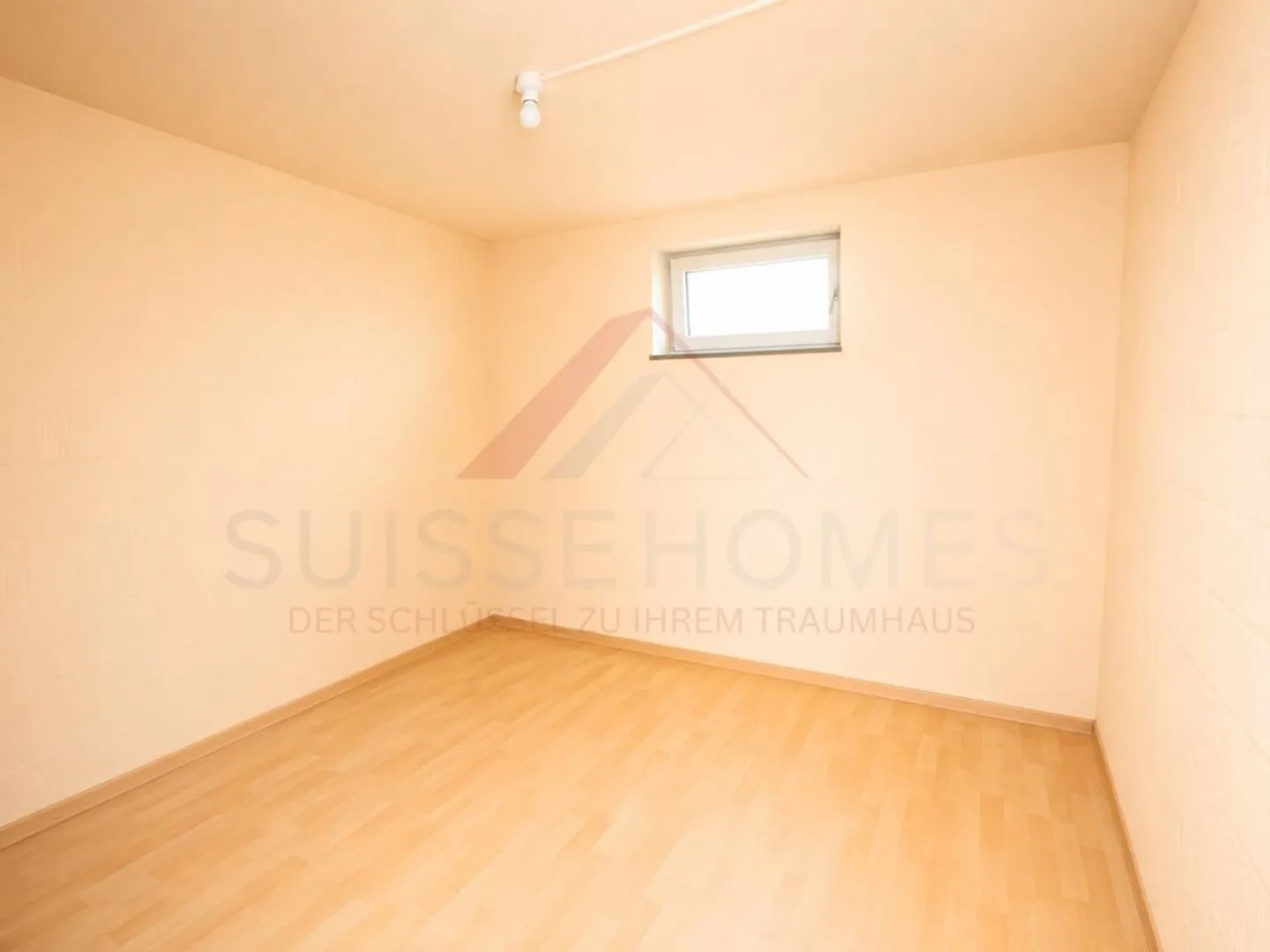 Perfect for Families - 4.5 Room Apartment with Balcony and Playground at the Door - Photo 9 of 13