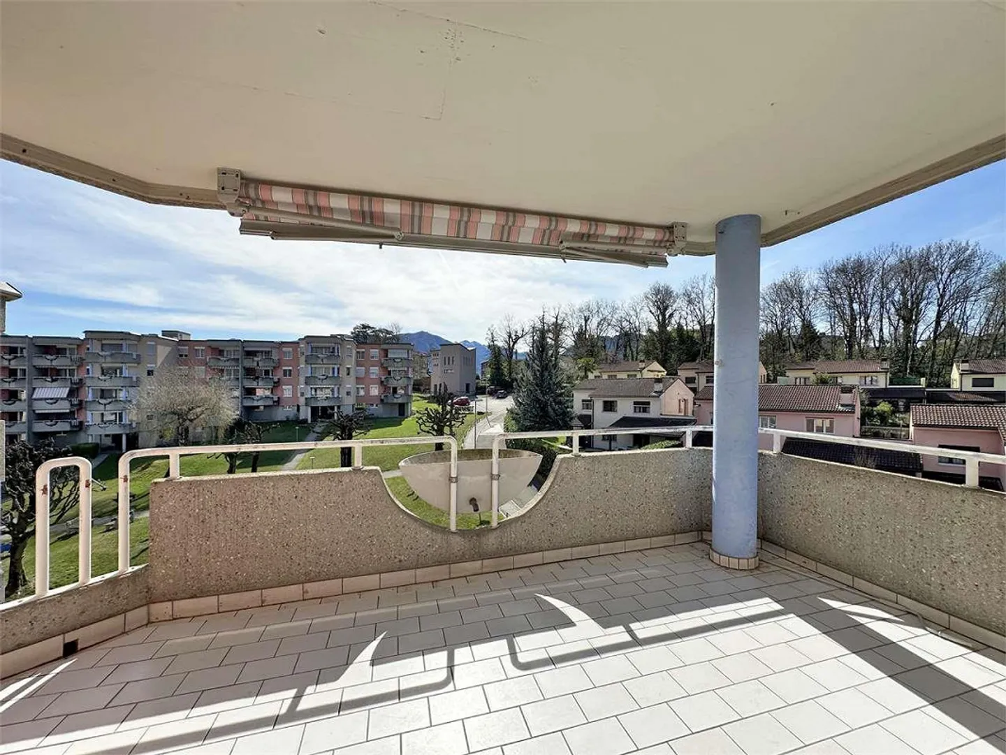 Atmosfera familiare e tranquilla, a due passi dalle scuole - Foto 10 di 11