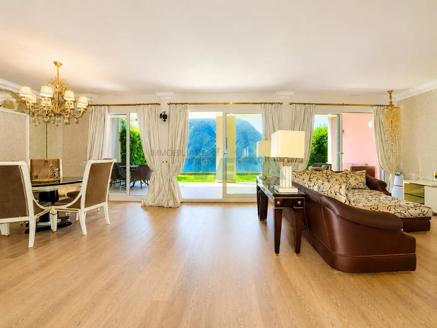 Elegante 4,5-Zimmer-Duplexwohnung mit herrlichem Blick - Foto 4 von 11