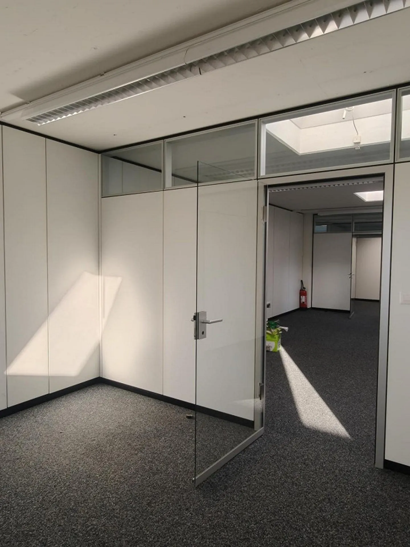 Espace de bureau à Looslistrasse 15, Berne 365m² - Photo 2 sur 13