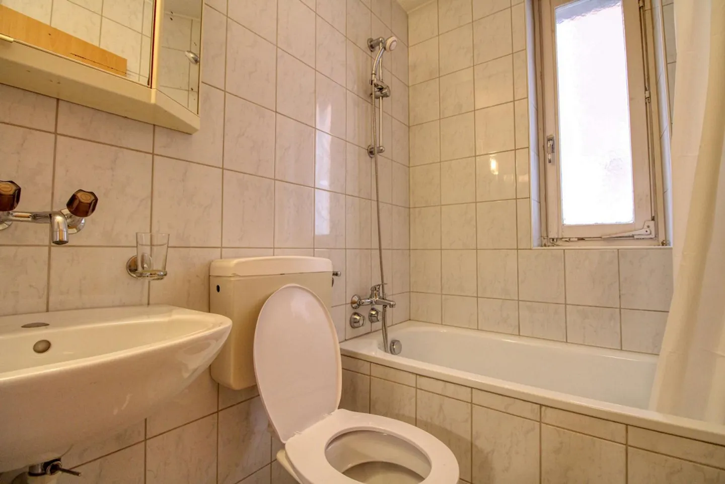 Möbliertes Zimmer in Top-Lage - Foto 12 von 15