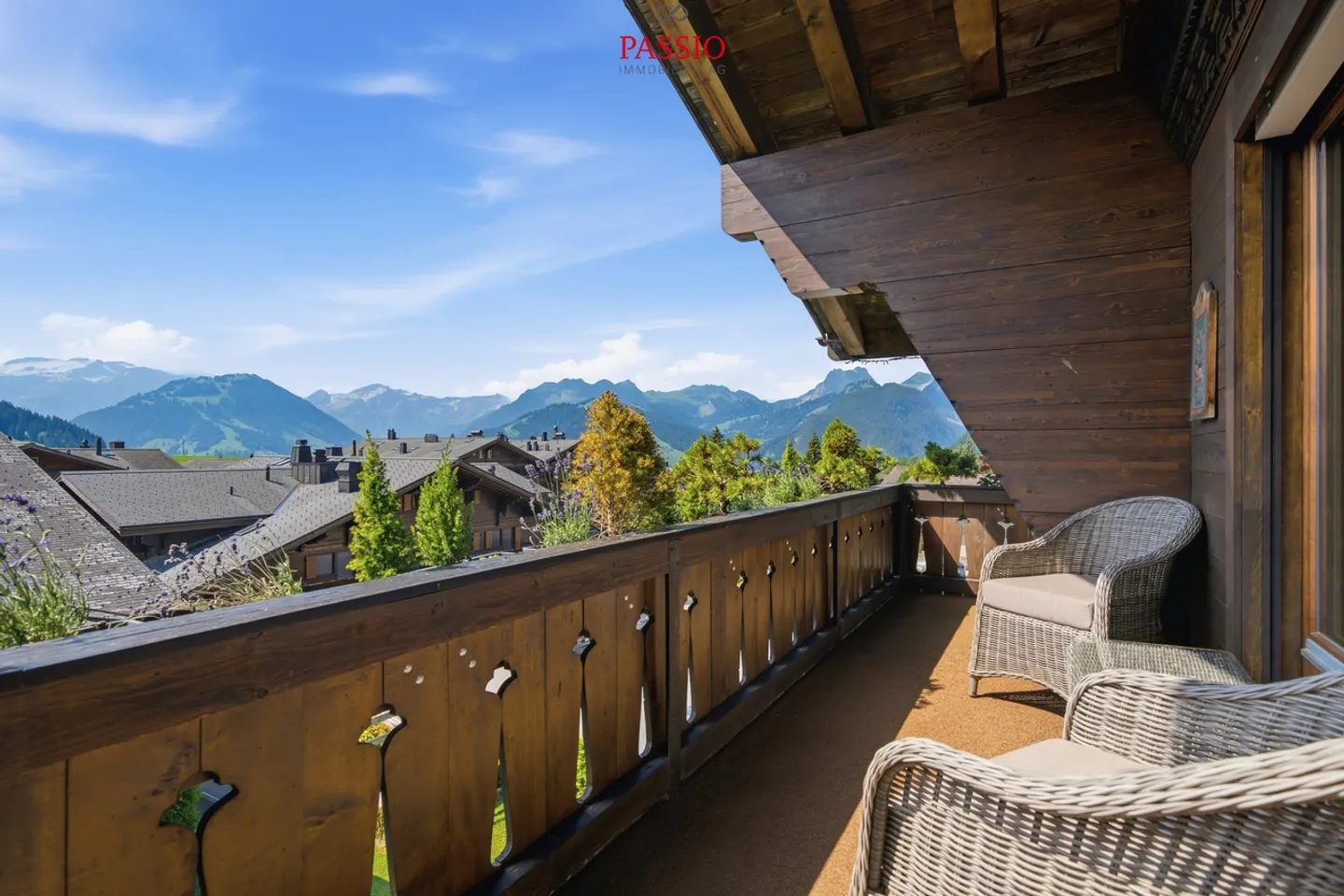 Exclusive 4.5-Room Apartment in Schönried - Photo 1 of 29