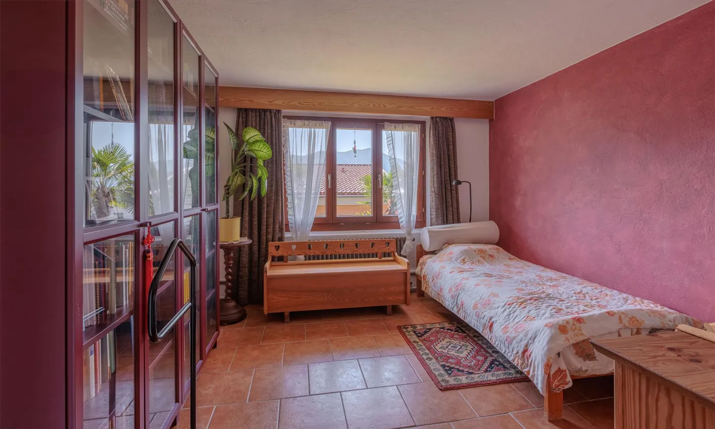 Eigentum mit 2 Wohnungen und weiteren 12 Räumen in Savosa - Foto 6 von 9