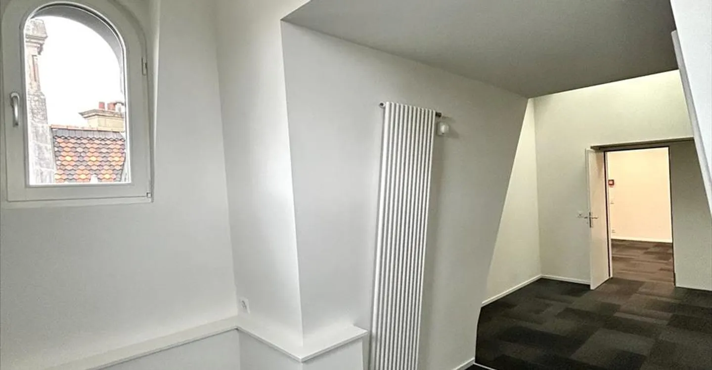 Immeuble mixte à louer - Photo 8 sur 13