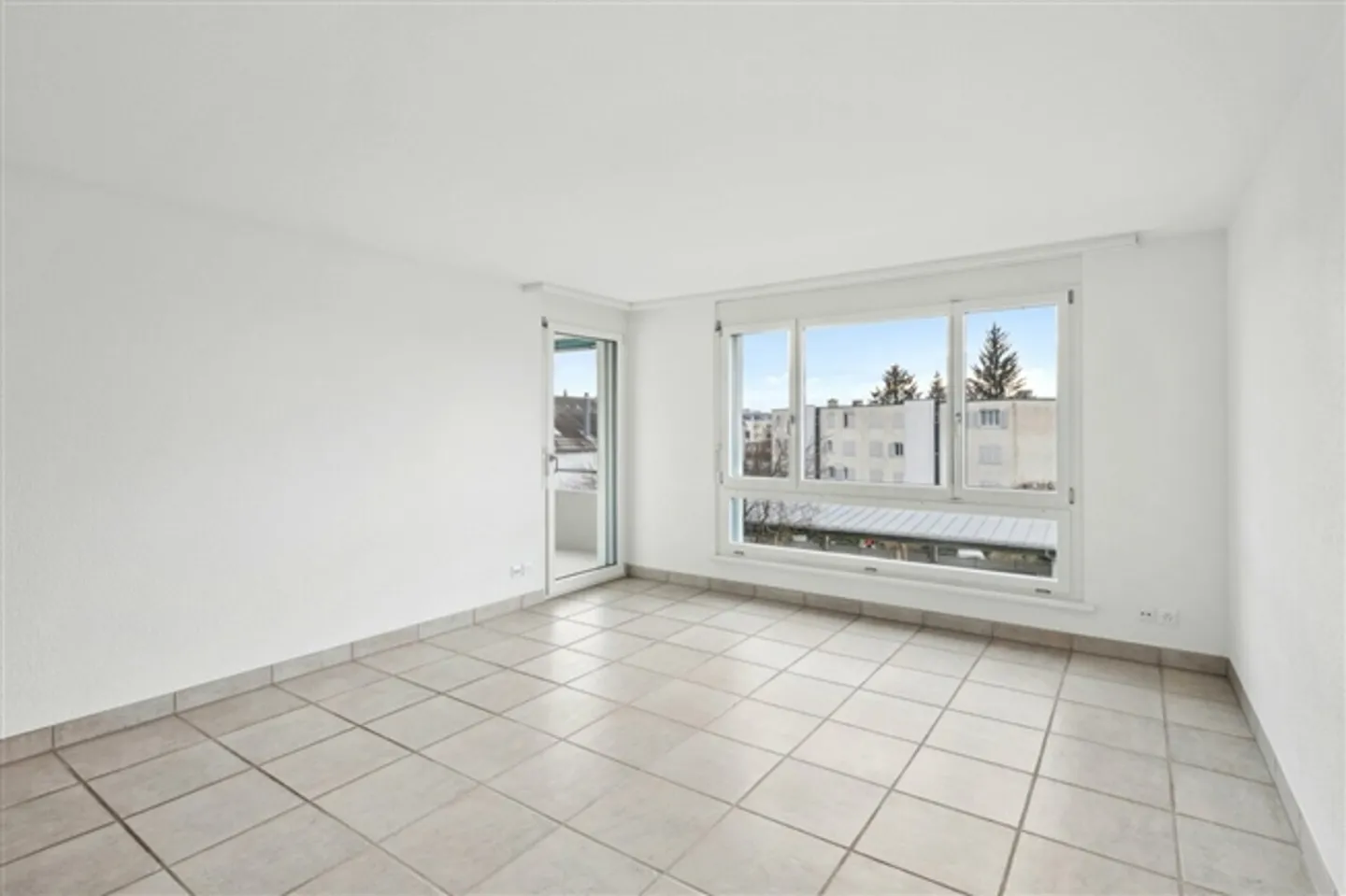 Great apartment (90m²), two balconies, 1 garage space and pellet heating - Photo 9 of 10