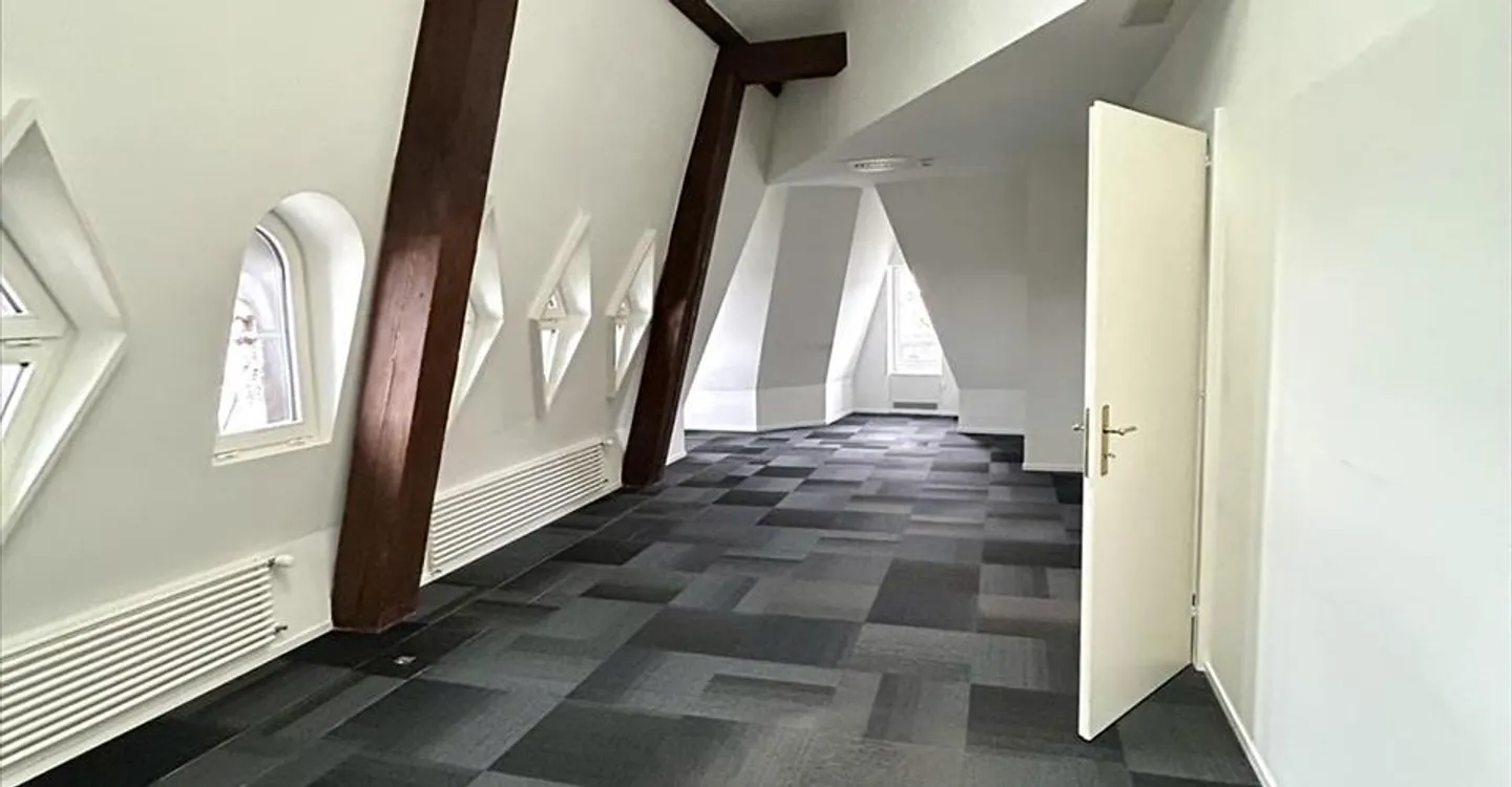 Immeuble mixte à louer - Photo 12 sur 13