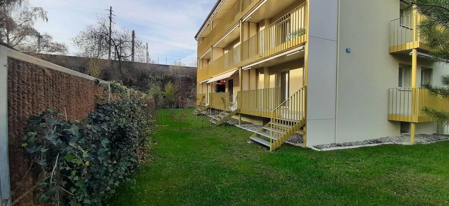 Dreamlike newly renovated apartments with garden seating area - Photo 3 of 8