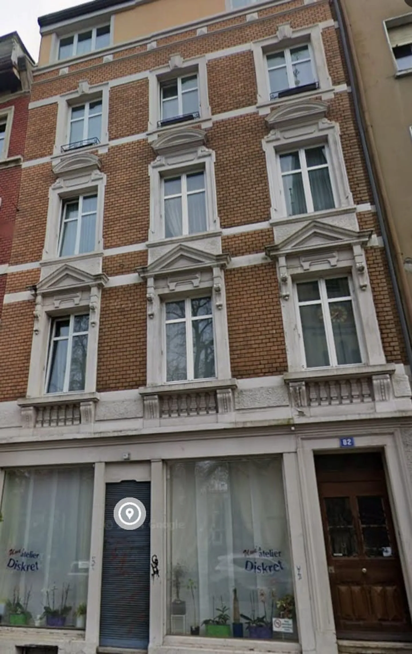 Elegante casa plurifamiliare a Basilea - Foto 1 di 12