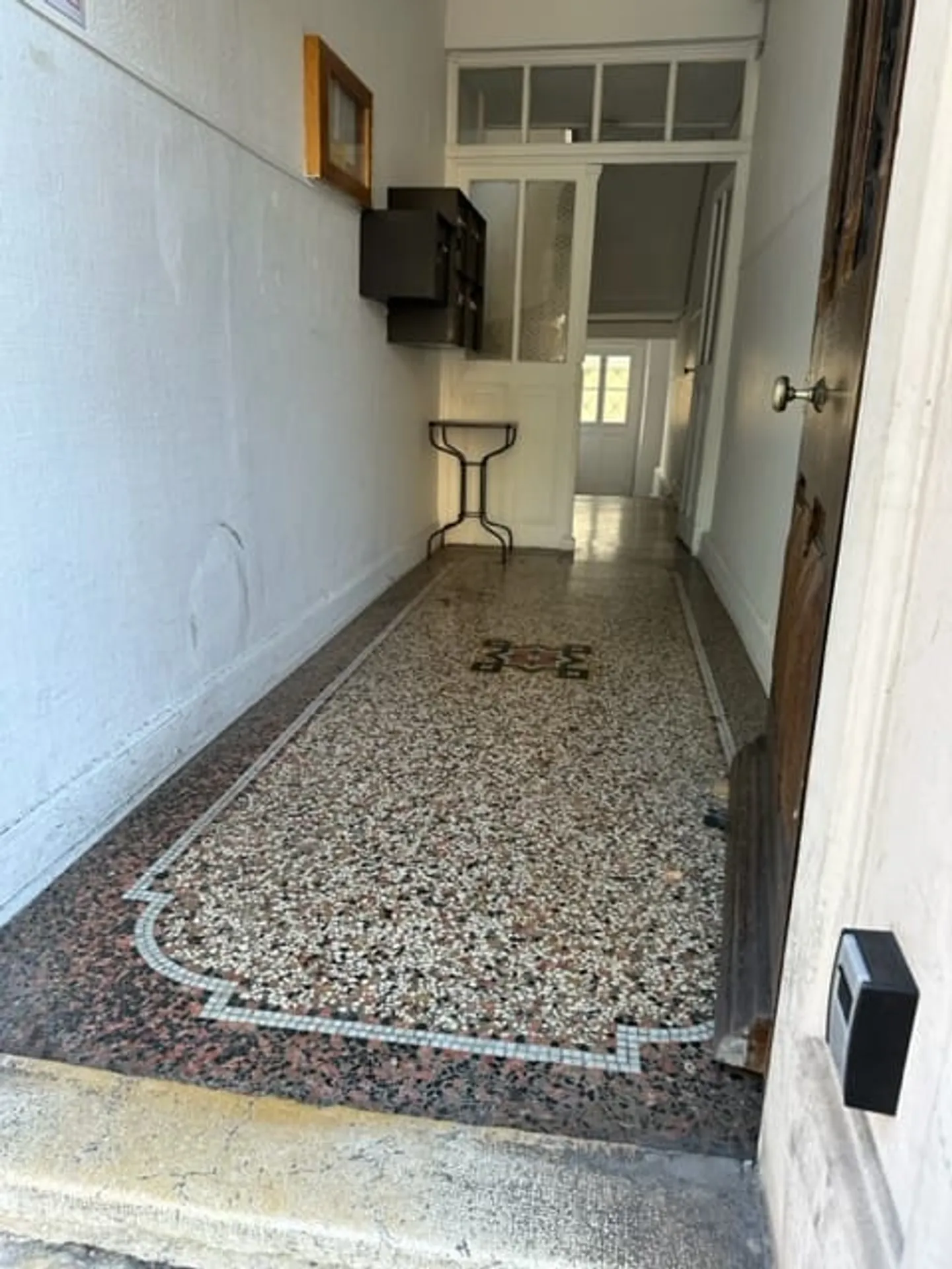 Elegante casa plurifamiliare a Basilea - Foto 4 di 12