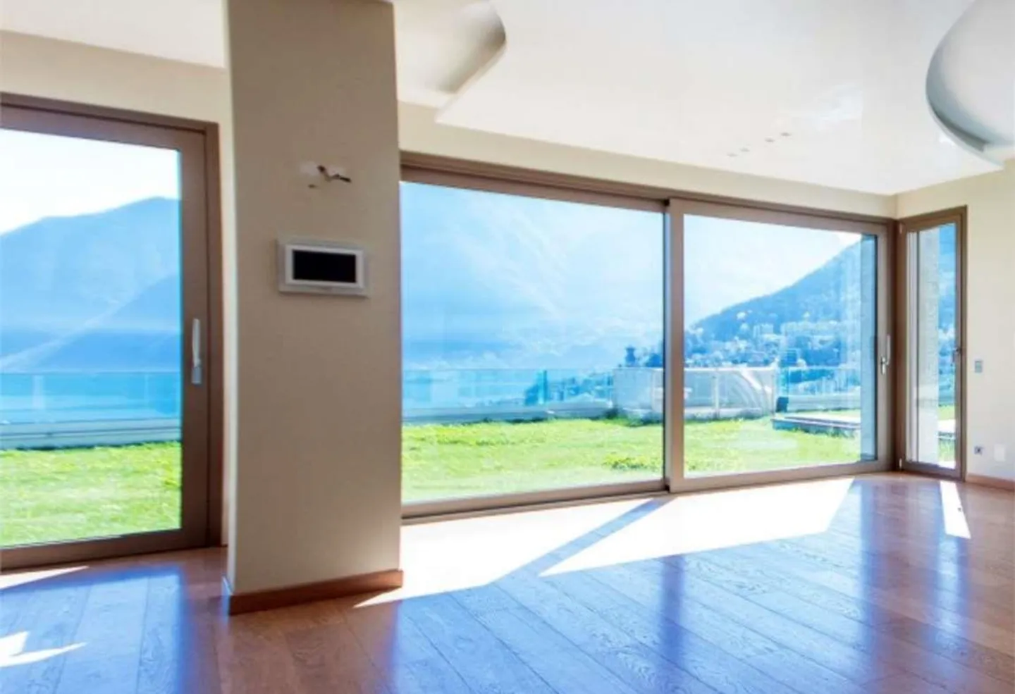 Window on the Algo - Photo 3 of 7