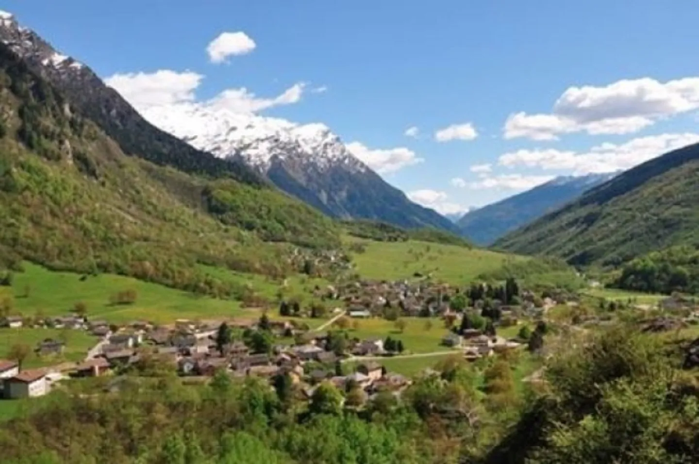 3,5-Zimmer-Einzelhaus - Foto 3 von 13