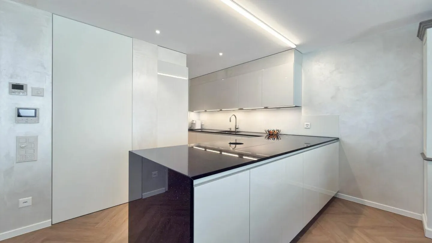 Losone - Exklusive Wohnung mit privatem Garten - Foto 5 von 18