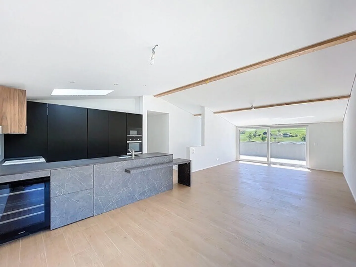 ZUM VERKAUF: HAUS MIT ZWEI WOHNUNGEN - Foto 7 von 14