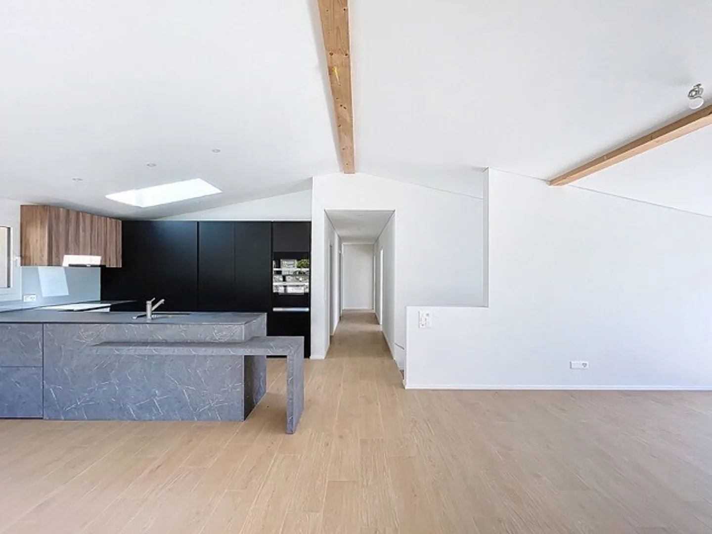 ZUM VERKAUF: HAUS MIT ZWEI WOHNUNGEN - Foto 9 von 14