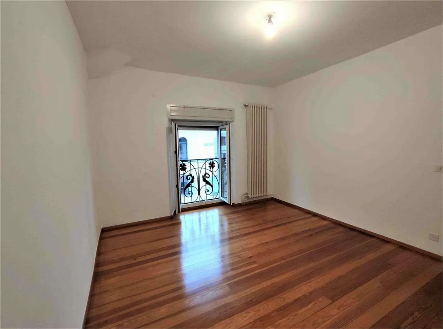 MENDRISIO, 4.5 near University and Hospital - Photo 1 of 8