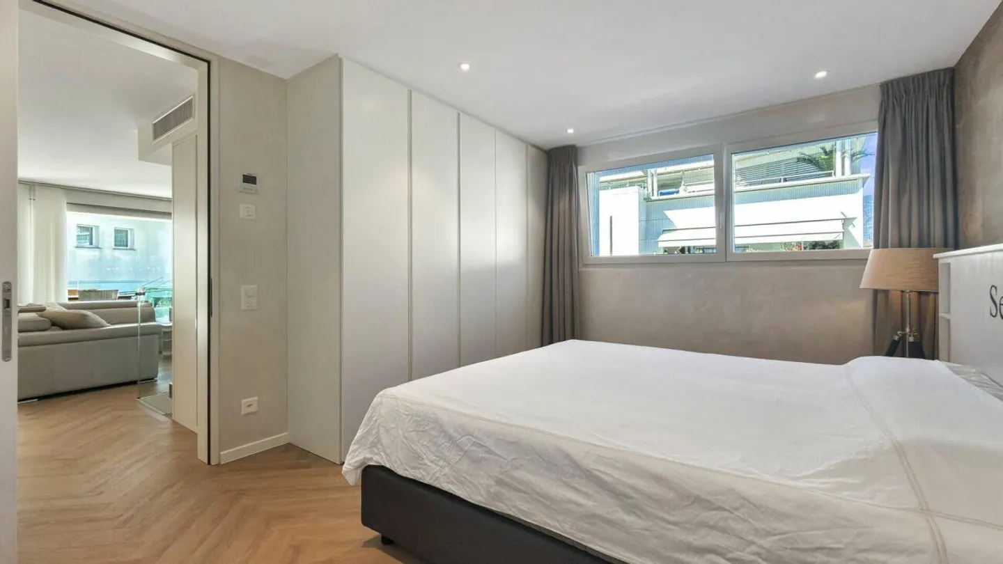 Losone - Exklusive Wohnung mit privatem Garten - Foto 9 von 18