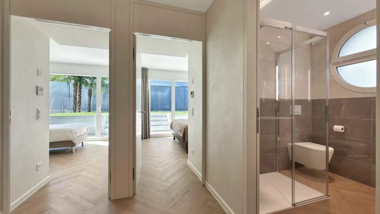 Losone - Exklusive Wohnung mit privatem Garten - Foto 12 von 18