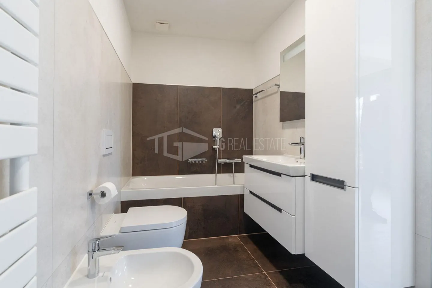VILLA SPACIEUSE DE 5,5 PIÈCES DANS LE VERT, À UN JET DE PIERRE DE LA VILLE - Photo 13 sur 15