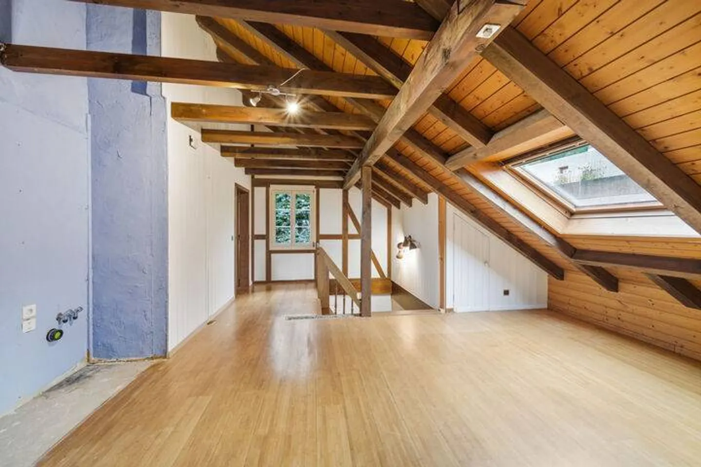 Spacious Family Home in Thun - Photo 5 of 7