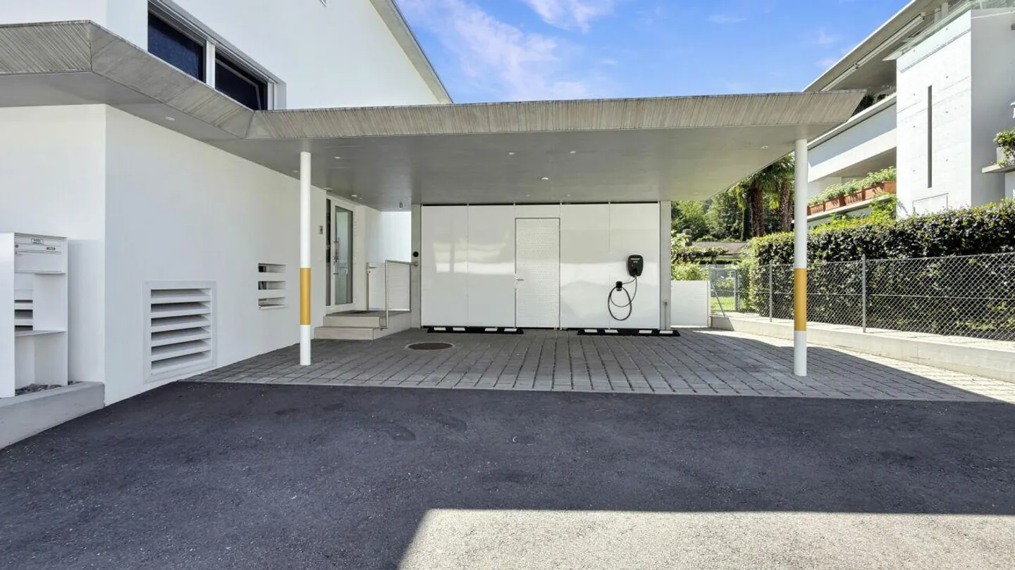 Losone - Exklusive Wohnung mit privatem Garten - Foto 18 von 18