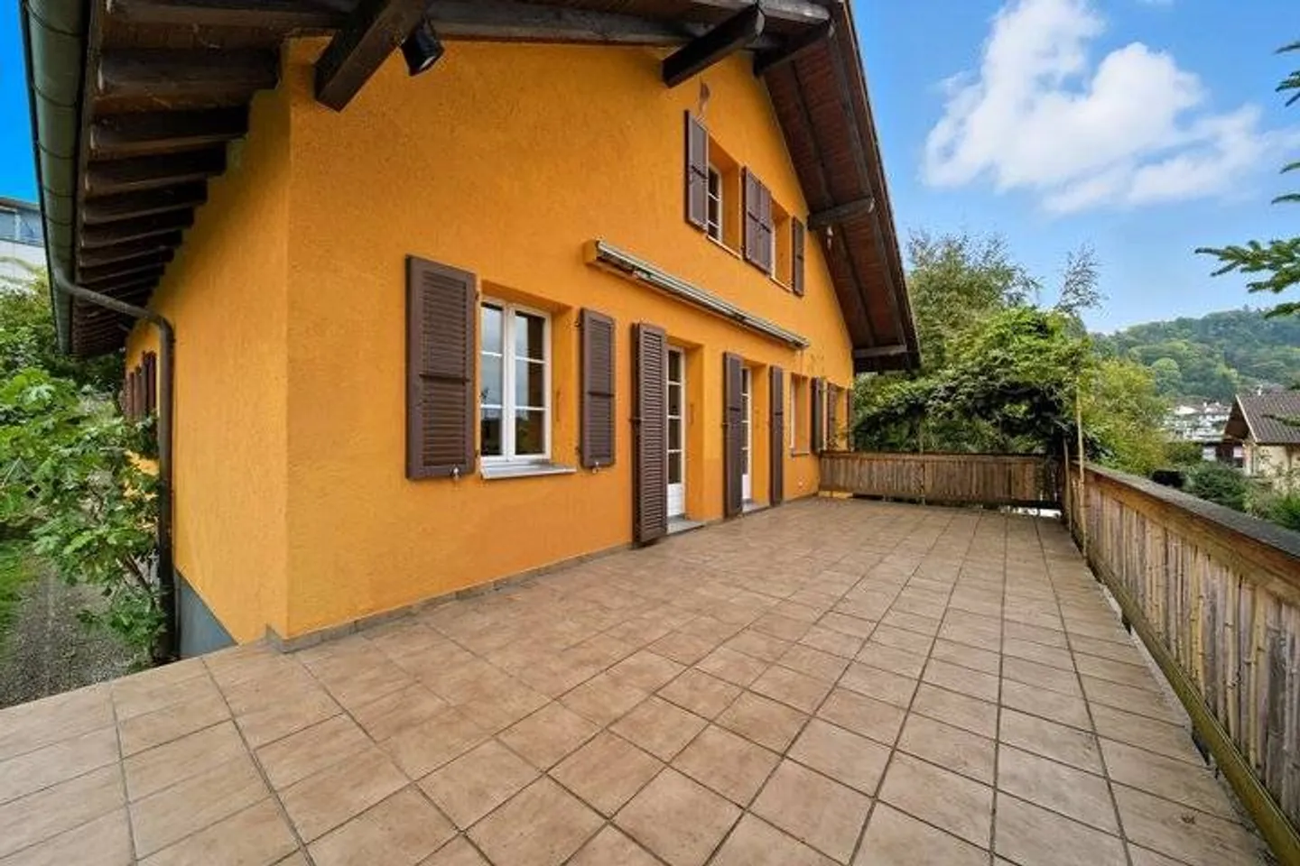 Spacious Family Home in Thun - Photo 7 of 7