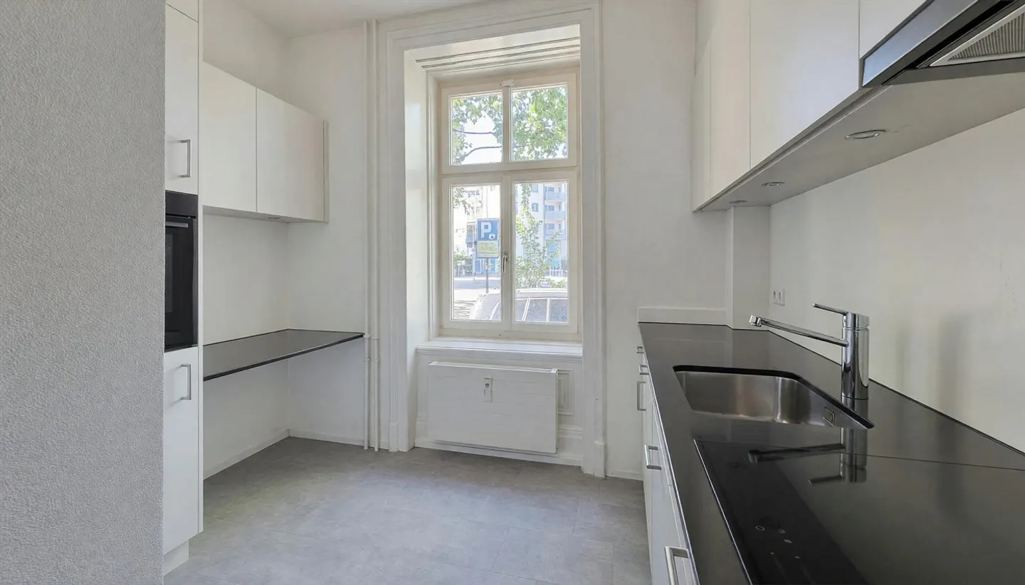 Charmante appartement Art Nouveau avec jardin dans le quartier des musées populaire - Photo 6 sur 11