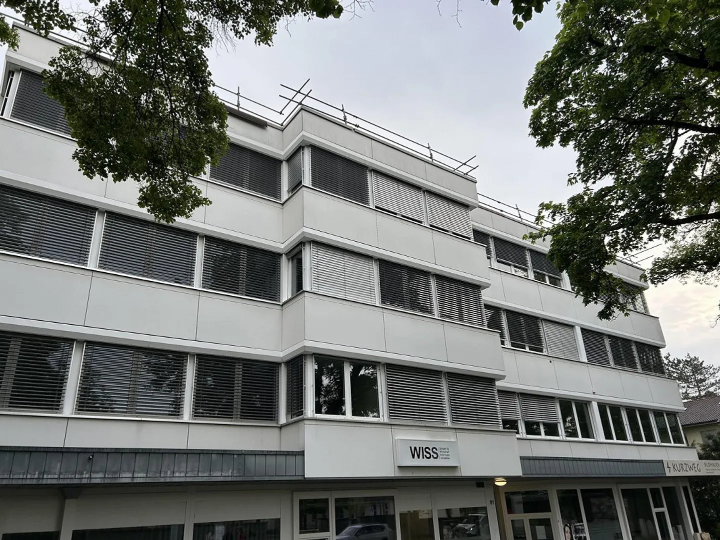 I tuoi nuovi spazi con elettricità PV e opzioni di design - Foto 1 di 6